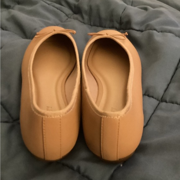 Old a navy tan ballet flat with bow size 9 - Picture 3 of 6